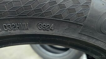 215/55 R17 - 3