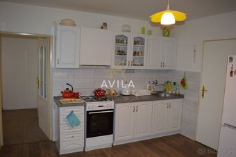 REZERVOVANÉ: Praktický 4izbový rodinný dom na pozemku 566m2 - 3