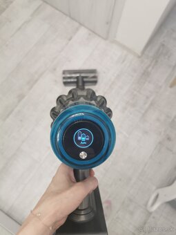 Vysávač Dyson v11 - 3
