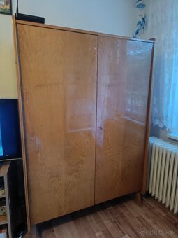 Rôzny retro nábytok - 3