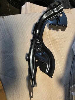 Citroen Jumpy. Toyota Proace. Držiak pravého blatníka. - 3