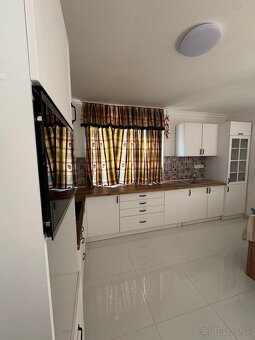 Kuchynská linka - 3