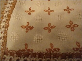 Retro vyšívané obrusy - 3