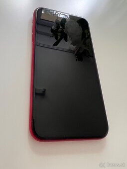 iPhone XR 64GB RED Product - 3