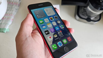 Apple iPhone SE 2020 product RED - 3