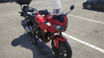 Yamaha FZ1 - 3