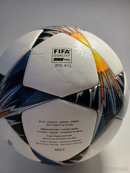 Futbalová lopta - 3
