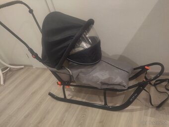 Detské sánky so strieškou a fusakom - 3
