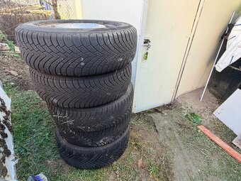 Zimné pneumatiky 195/65 R15 na plechových diskoch 5×112 - 3