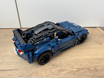 Lego Technic 42154 Ford GT - 3
