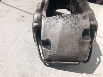 VW Touareg (7LA, 7L6, 7L6) / AUDI Q7 - Predný strmen PRAVÝ - 3