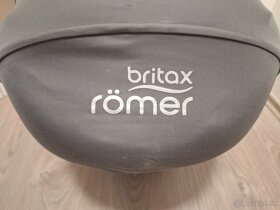 Britax Baby-Safe 2 i-Size + ISOFIX polohovatelna zakladna - 3