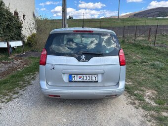 Peugeot 5008 - 3