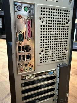 Počítač.Intel AMD ATHLON X2 Dual 2x2,30GHz. 3,5gb ram. - 3