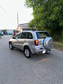 Toyota Rav4 2.0 D-4D 4x4 Klimatronik,Ťažné, Len 156.000km - 3