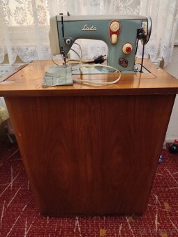 Šijací stroj - 3