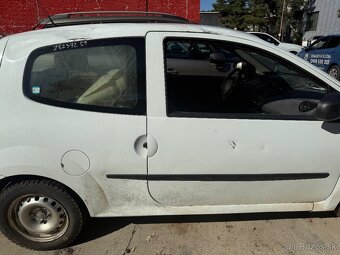Rozpredam Renault Twingo II 1.5 DCI K9K820 28237259 - 3