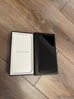 iPhone 11 - 3