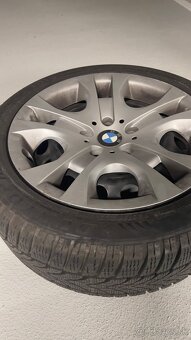 Komplet zimné kolesá 225/50R17 runflat vrátane krytov - 3