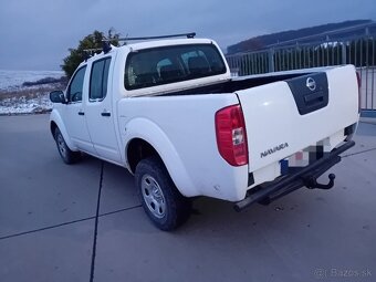 Nissan Navara 2,5 dci 4x4 nová STK a EK REZERVOVANÉ - 3