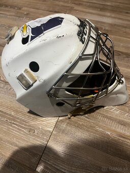 brankarska prilba ccm axis - 3