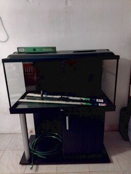 Akvárium+skrinka - 3