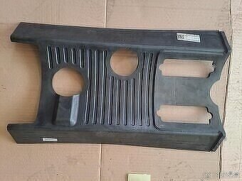 podlaha stredná neodhlučnená - - 3