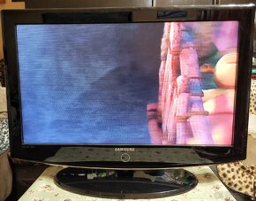 TV/ Monitor - 3