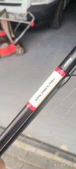 Predám spombovu udicu 5lb + navyjak okuma K8 - 3