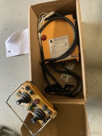 dialkovy radiovy ovladac putzmeister cifa schwing - 3