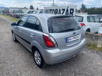 KIA Rio 1.4i 71kW Benzín, Rok výroby 2007, rádio, centrálne - 3