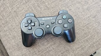 Predám PS3 slim 160GB - 3