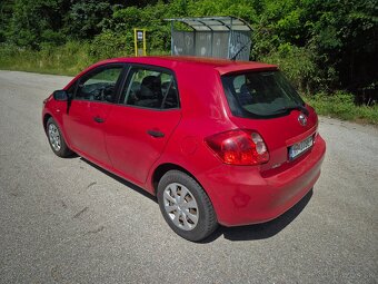 Toyota Auris 1.4 Benzín 71kw R.V.2008 - 3