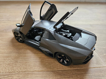 Predám model v mierke 1:18 - 3