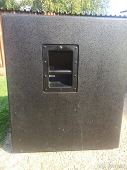Predám Mackie thump 18 s subwoofer 1200w - 3