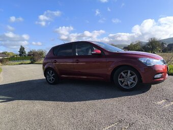Kia ceed r.v. 2011, 1.4 benzín , 141 tis. Km - 3