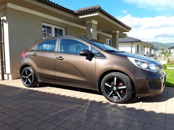 Kia Rio - 3