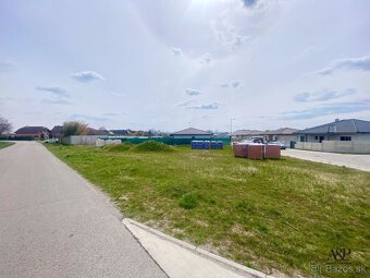 Stavebný pozemok - v novovybudovanej časti obce Dojč - 3