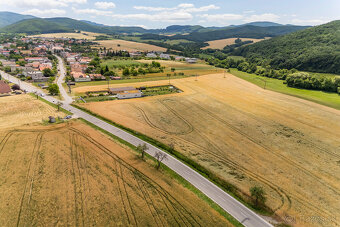 Šesť veľkých pozemkov na predaj - 3