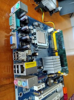 Doska ASRock + 2 Intel Procesory + RAM - 3