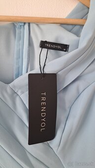 Spoločenské šaty Trendyol - 3