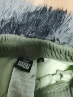 Predám tepláky Mickey Minnie - 3