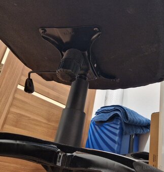 Kancelarska stolička - 3