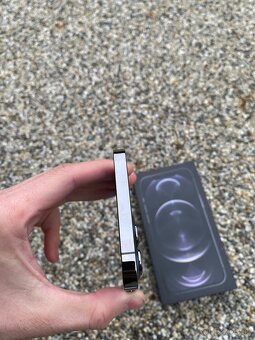 IPhone 12 Pro Max - baterie 100% - 3