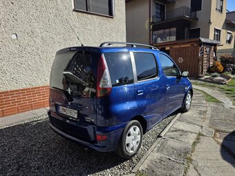 Toyota yaris verso - 3