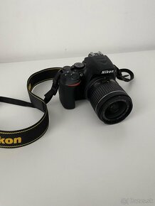 Nikon D3500 - 3