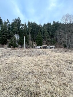 Predám slnečný pozemok 1300 m2 - 3