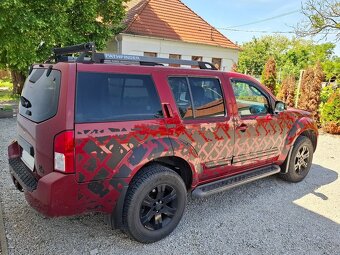 Nissan Pathfinder 4X4 7 Miestné LED ŤAŽNÉ - 3