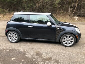 Mini Cooper R56 1.6 - 3