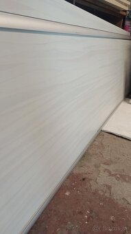 Predám dvojdielnu vstavanú skriňu roll door - 3